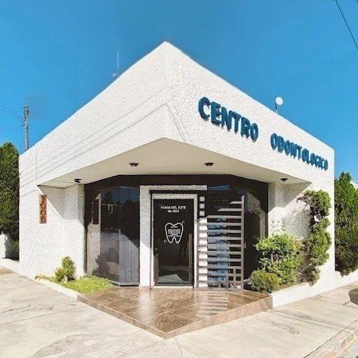 Fachada de Dental Center Saltillo, Especialidades Dentales